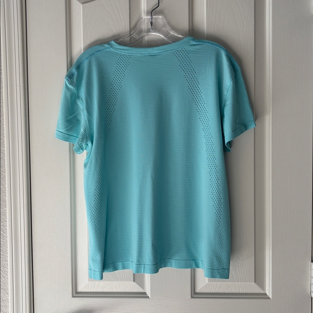 Lululemon Light Blue Short Sleeve Athletic Top Size 12 - Picture 5 of 11